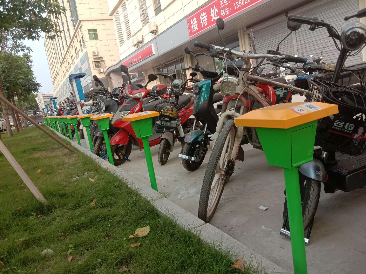 電動(dòng)自行車(chē)充電樁的便捷之處 這3點(diǎn)是關(guān)鍵