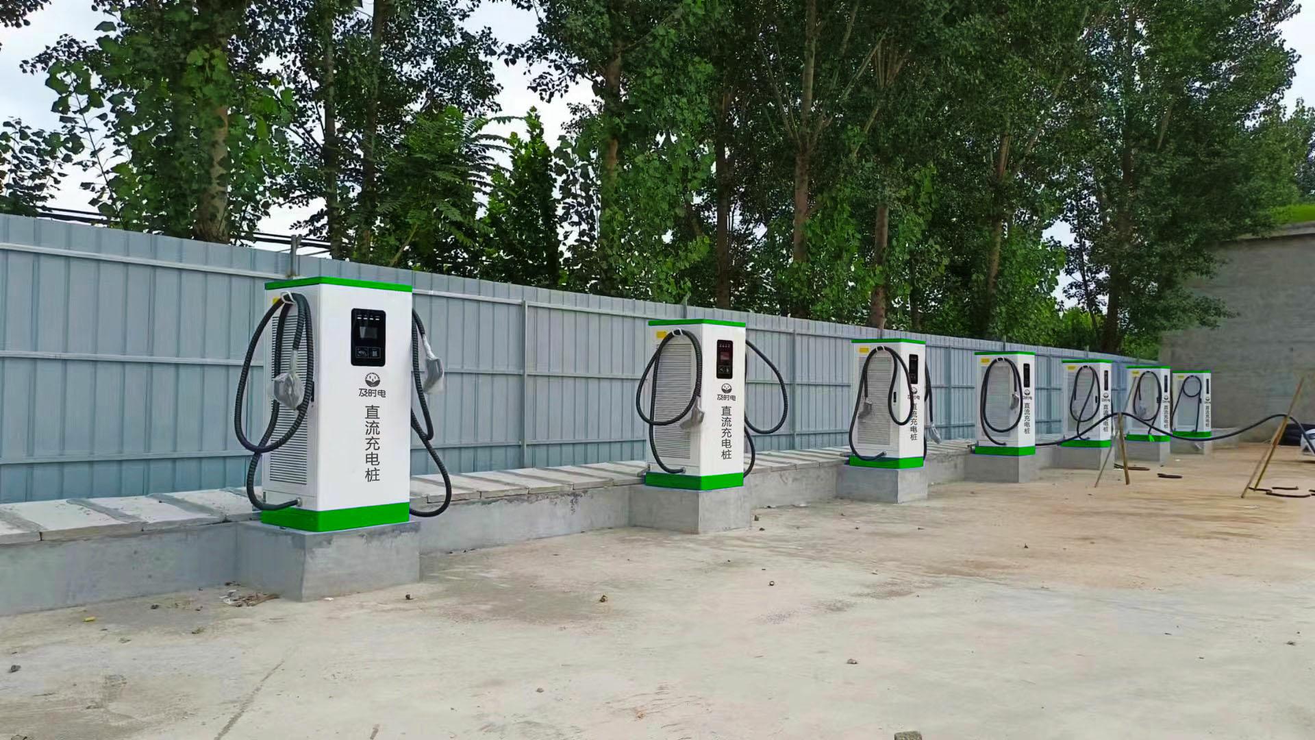 電動(dòng)車(chē)智能充電樁，及時(shí)電推出安全又可靠，讓你充電更放心